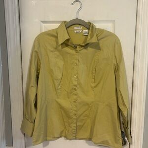 malcolm & co. Stretch Button-Down in Lemon-Lime